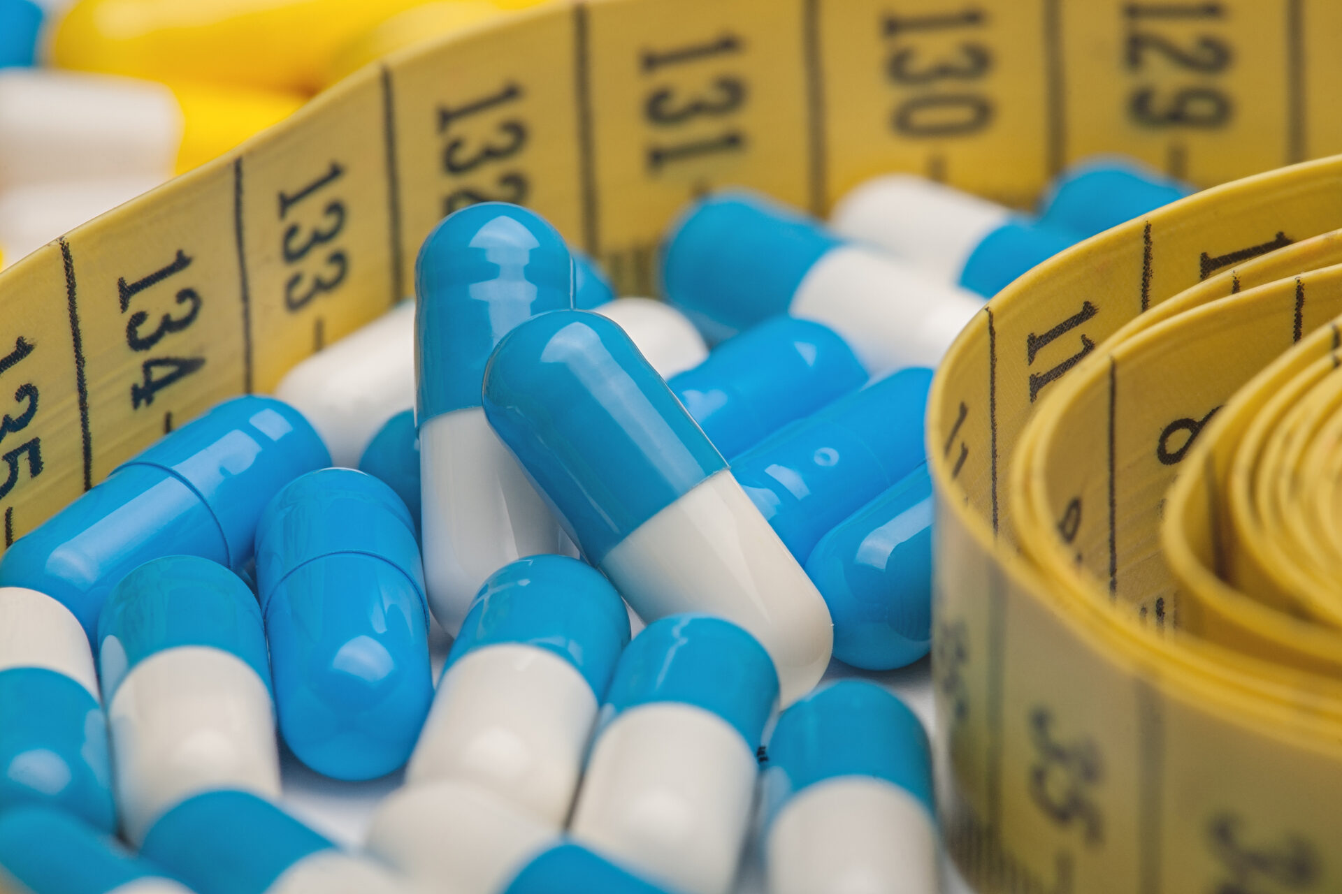 Leia mais sobre o artigo Suplementos para Emagrecer: O que Funciona e o que é Mito?